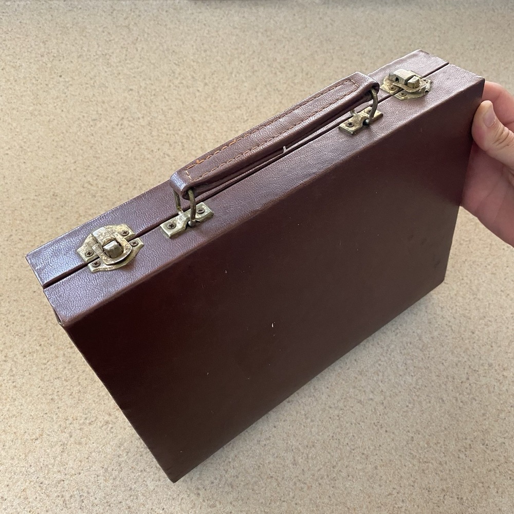 Vintage Backgammon Set in Brown Faux Leather Folding Case - Picture 5 of 8